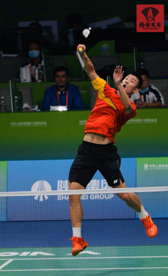 马来西亚羽毛球队绝杀丹麦羽毛球队，谌龙关键制胜