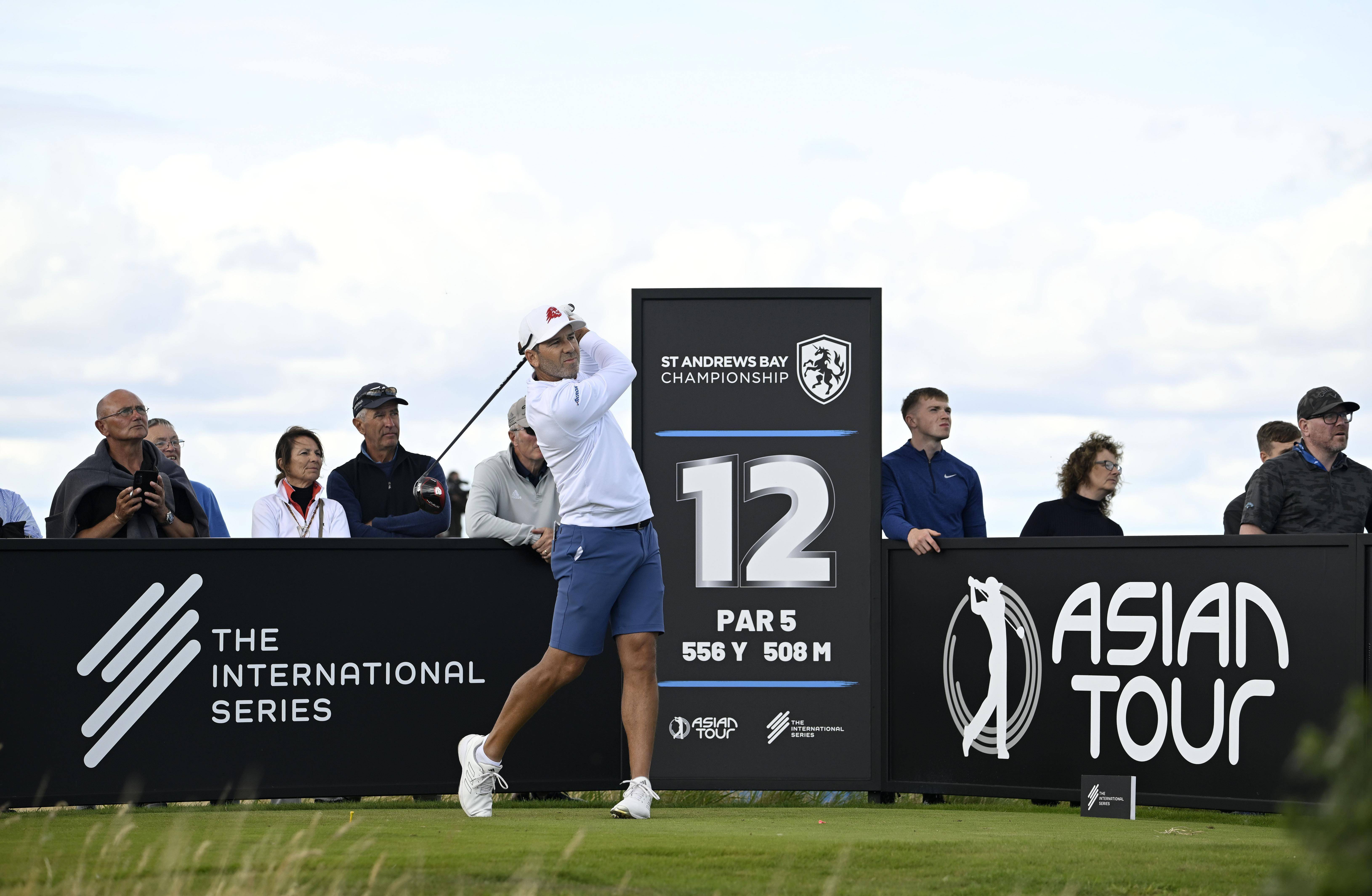 包含场面火爆!高尔夫观众席沸腾不已的词条 包含场面火爆!高尔夫观众席沸腾不已的词条
