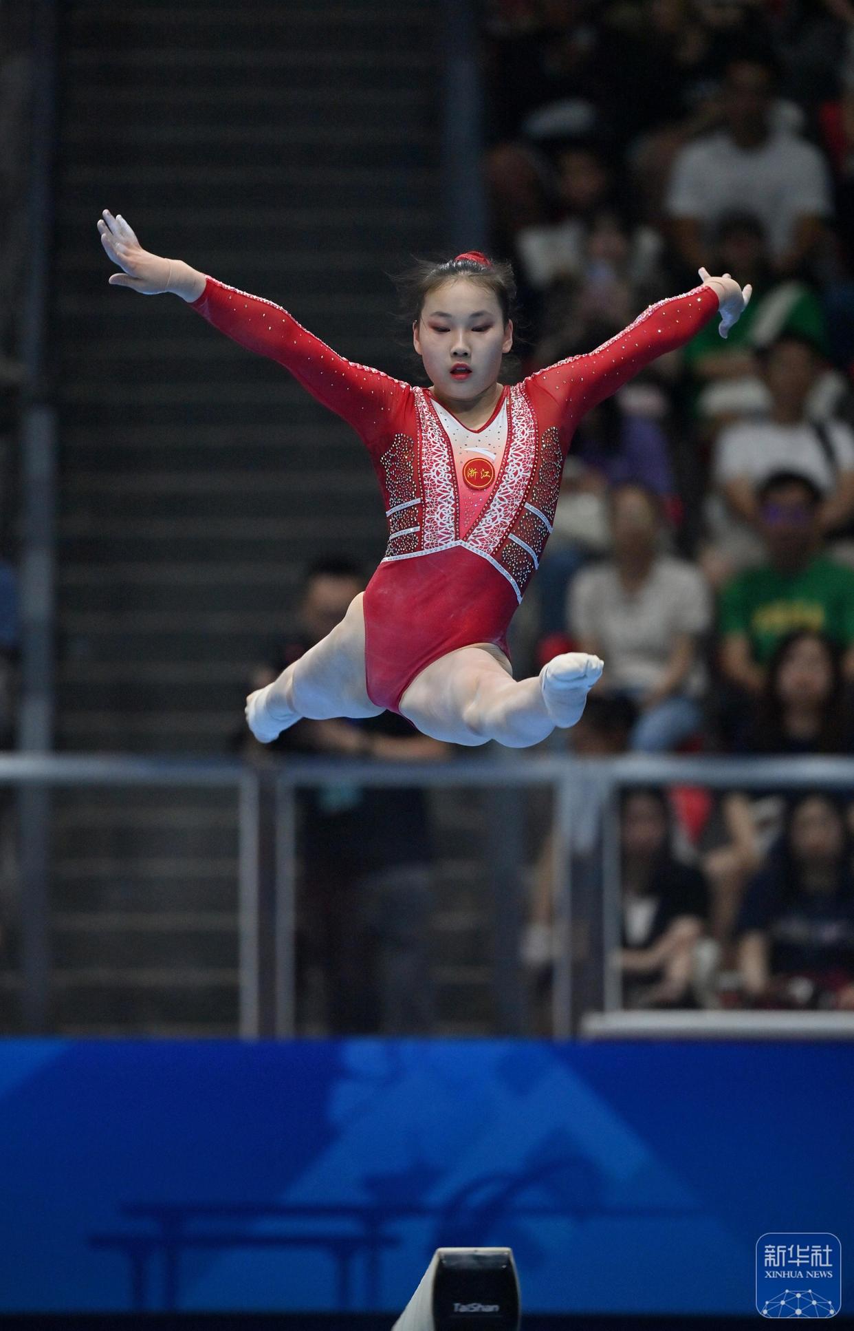 体操再创历史,冠军实至名归 体操再创历史,冠军实至名归