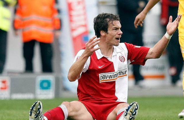 德国队完胜韩国队,郑思维高光表现 德国队完胜韩国队,郑思维高光表现