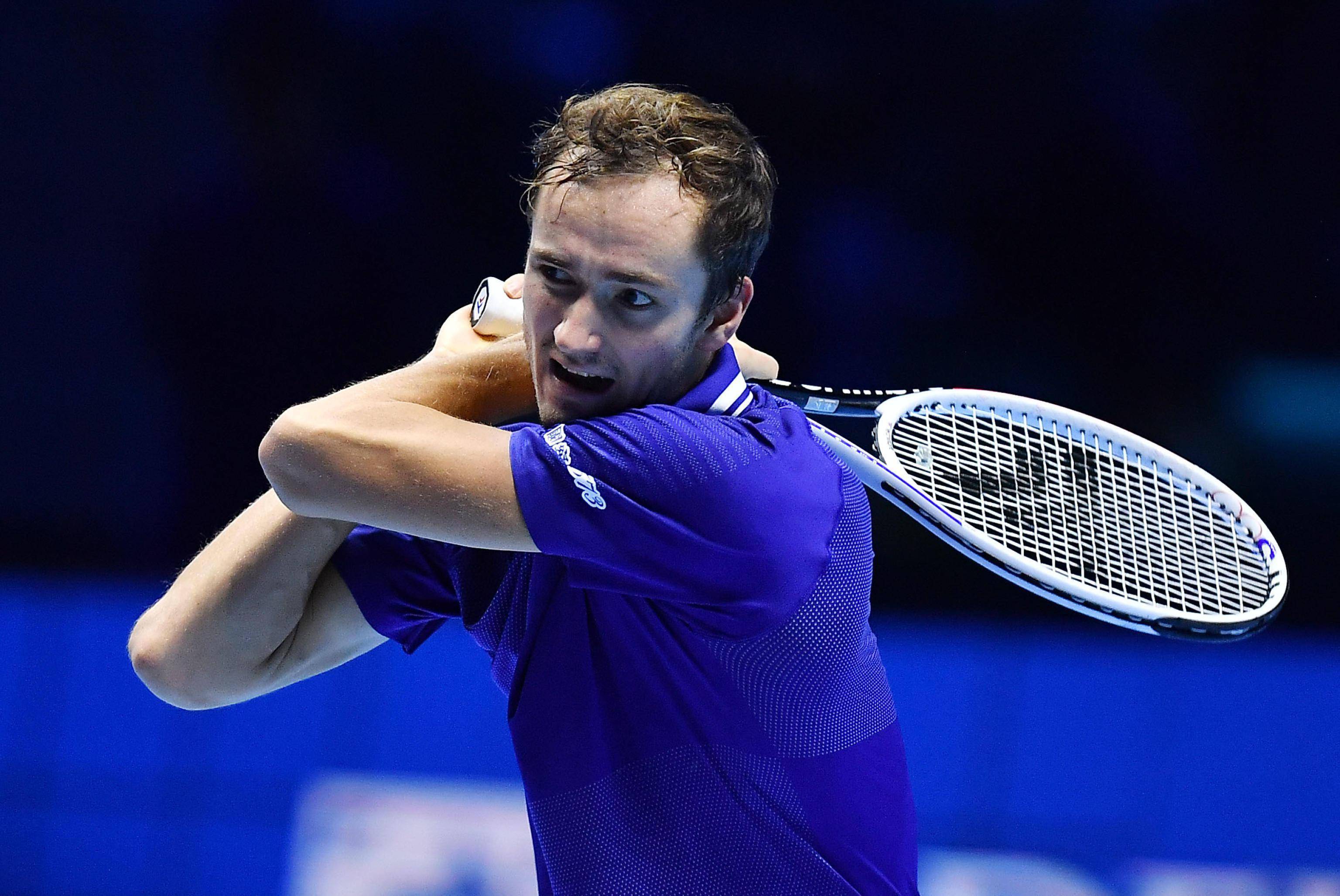 澳网轻取ATP总决赛，梅德韦杰夫点燃赛场