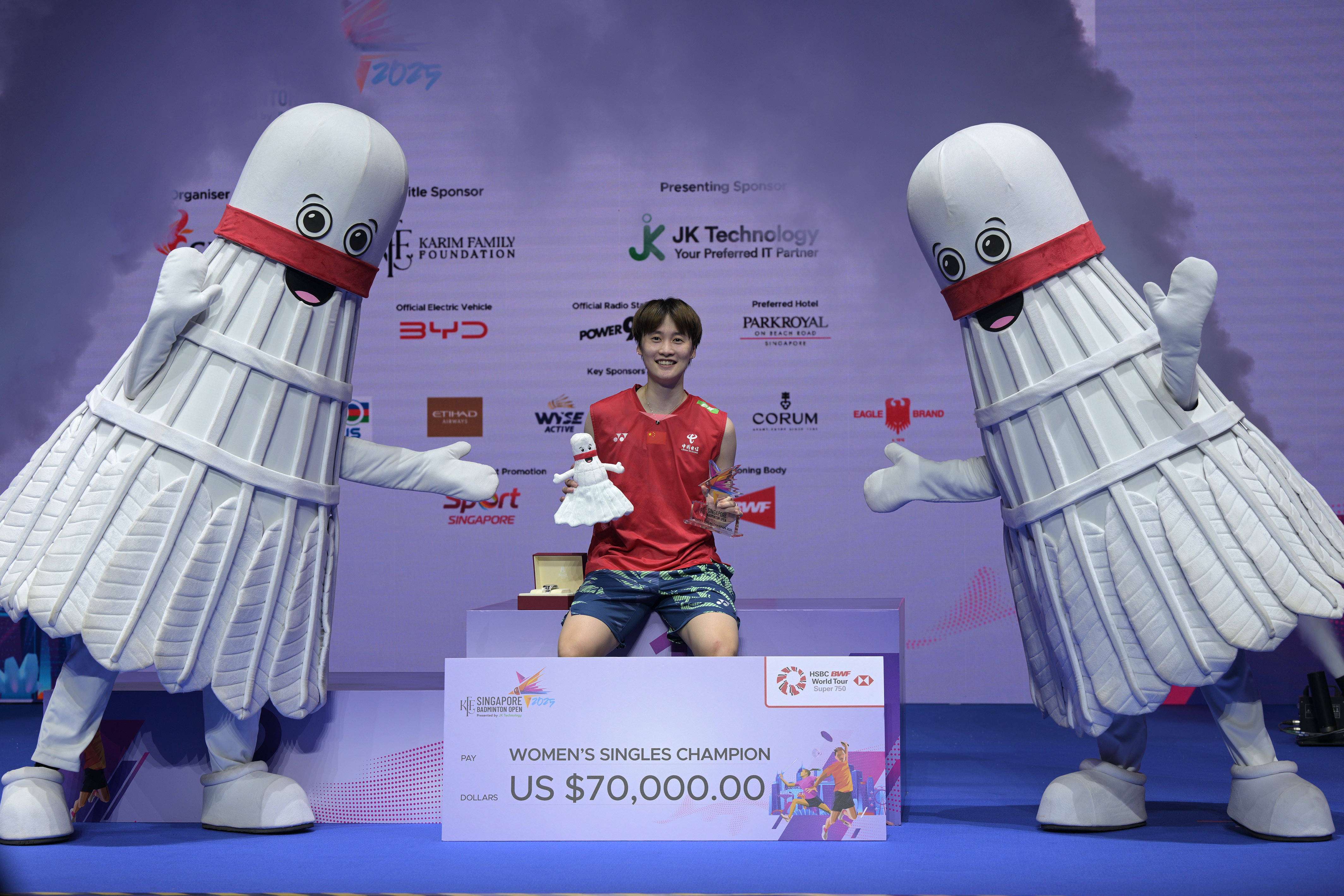 法国队险胜马来西亚队，陈雨菲扛起全队