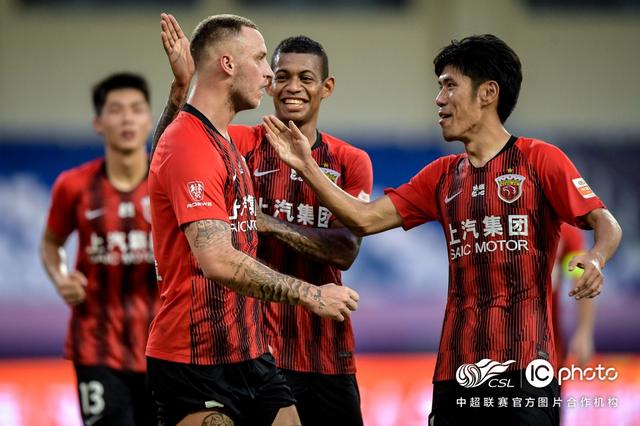 挪威逆转奥地利，伊布扛起全队