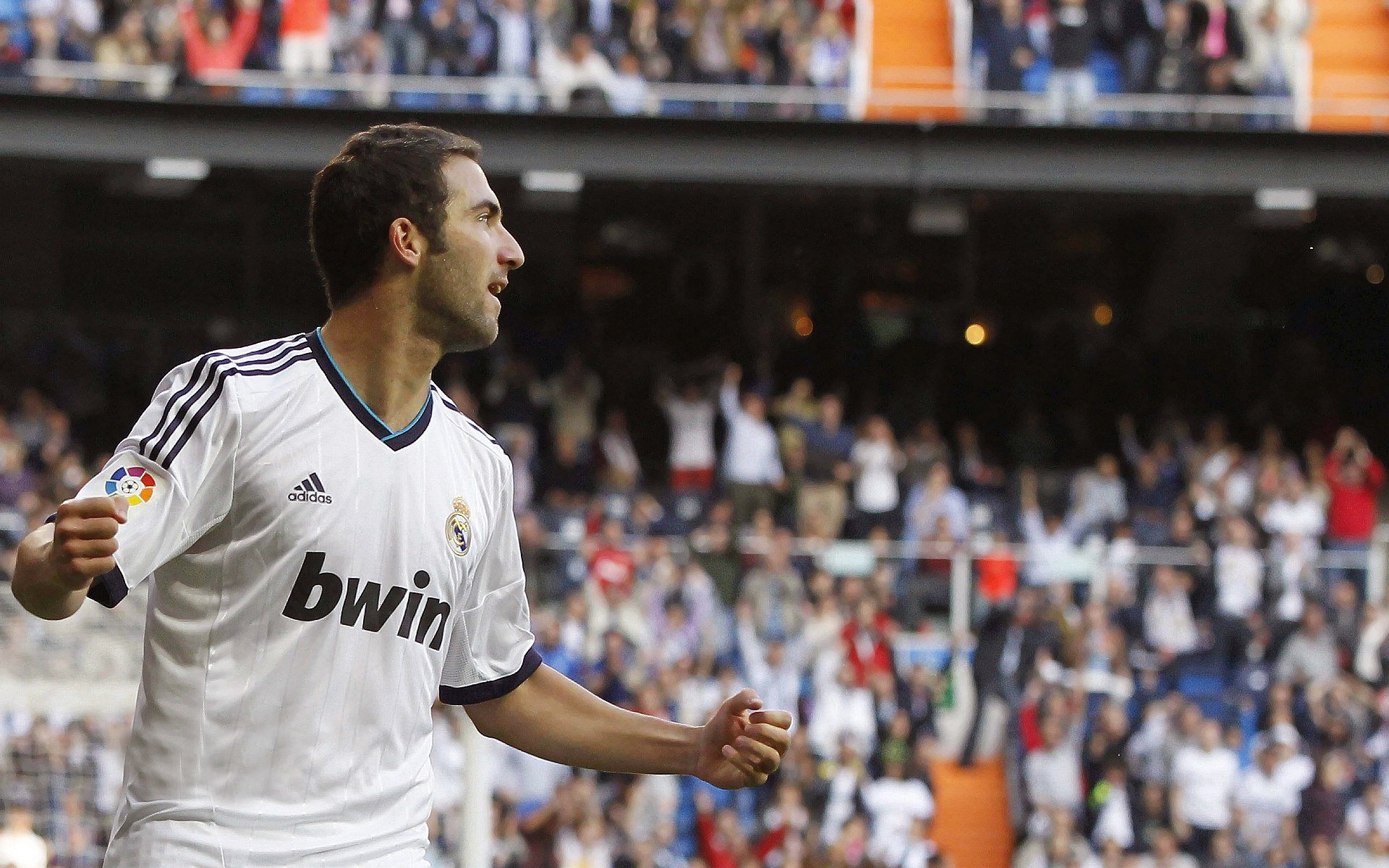 欧战新王诞生！巴尔韦德中场魔法统治全场，尼斯强势击溃AC米兰